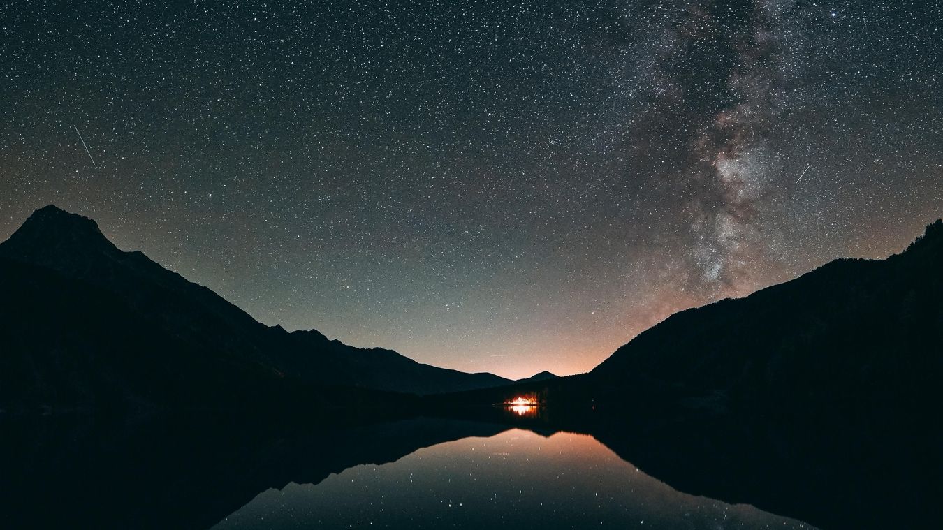 3840x2160-silhouette-astronomy-4k-1551644487-118-527_318